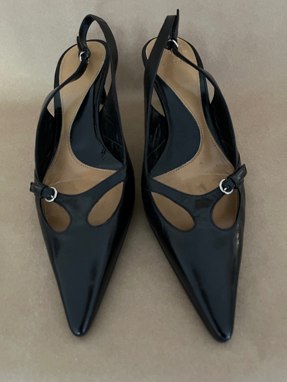 Bally black leather kitten heel slingback  7.5 US / 38.0 FR